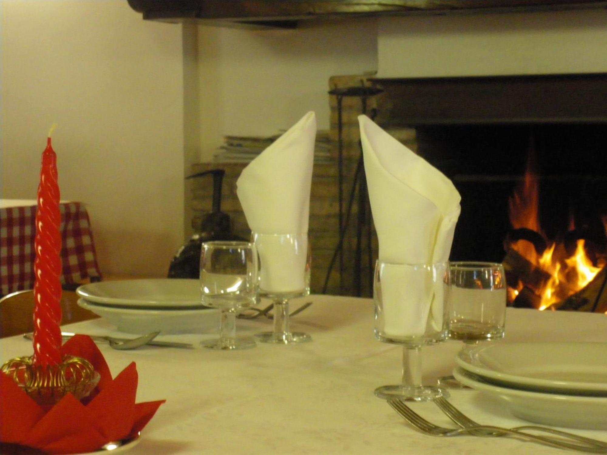 Agriturismo Orsaiola Urbania Eksteriør billede